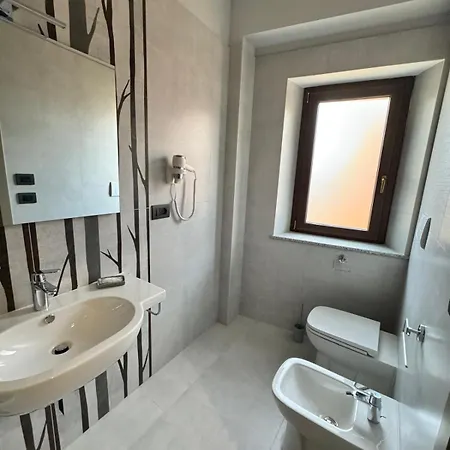 Pasitea Oda ve Kahvaltı 4*